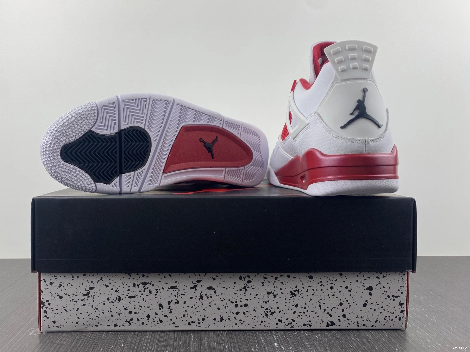 - Retro 308497-106 89 Jordan 4 Alternate 1230